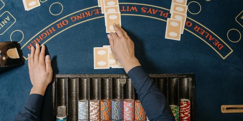 Egenskaperna hos en bra och framgångsrik casinodealer